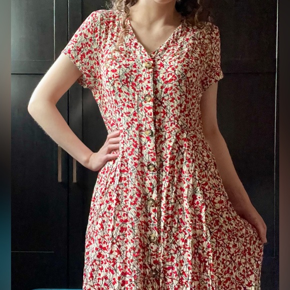 Short Sleeved Berry Midi Dress - Picture 2 of 7